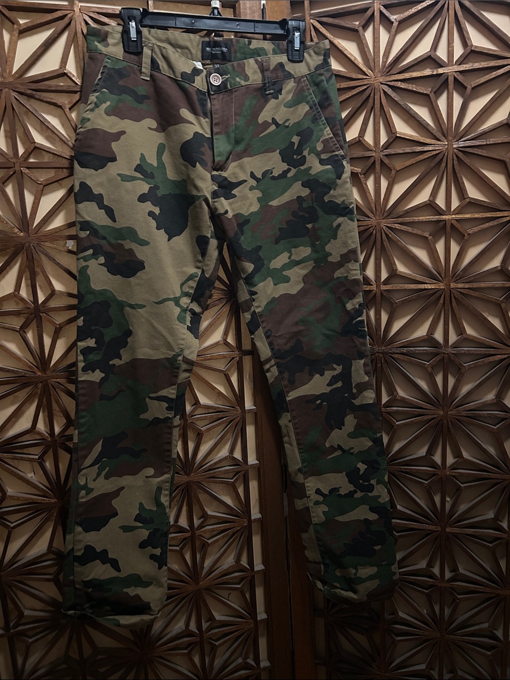 Obey Propaganda Men's Camo Chino Pants - Green & Brown Woodland 32